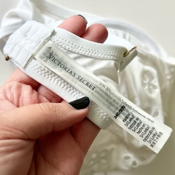 Victoria’s Secret Swim Wicked Essentials White Floral Eyelet Swim Bikini Top 34D - Picture 5 of 5